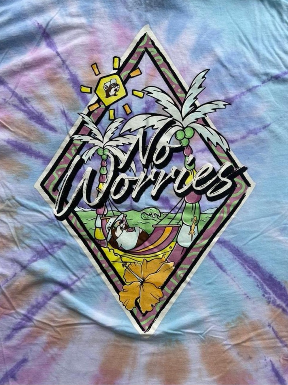 Buc-ee’s Graphic Tee Tie Dye Oversized “ No Worries” - Medium Relaxed Fit - Picture 3 of 3